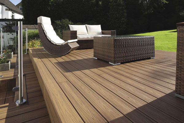 composite decking lifestyle shot, showing clean raised decking