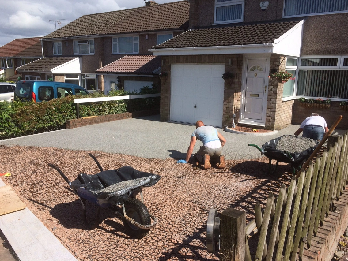 Laying a gravel driveway can be incredibly easy when you know how to do it. Follow our helpful and straight-to-the-point instructions to know how.